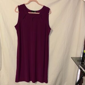 Sleeveless Midi Shift Dress in Deep Plum